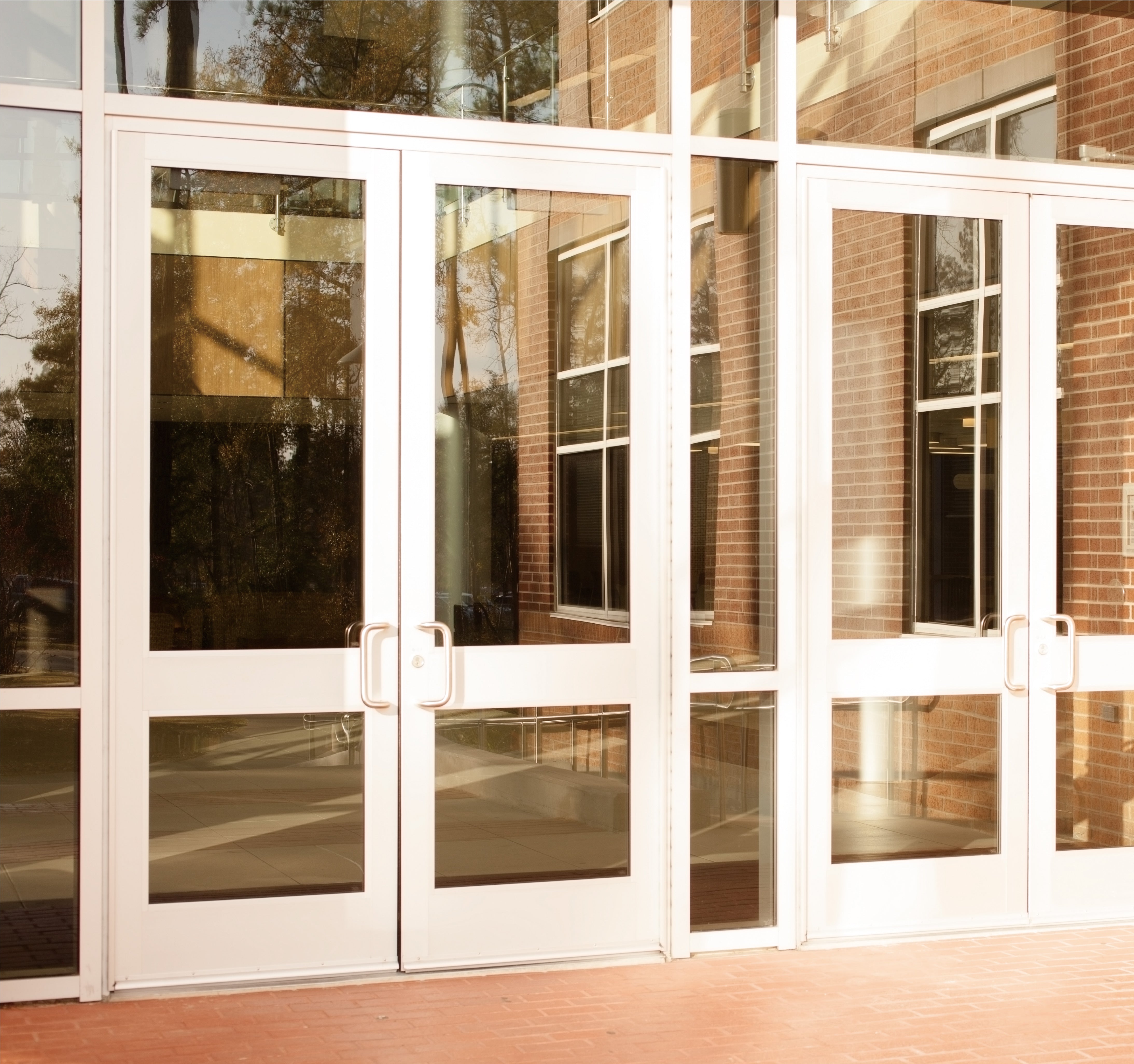 Commercial door